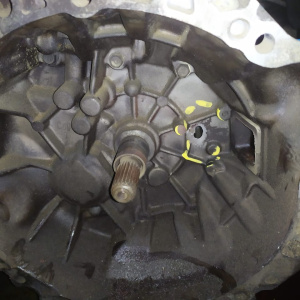 МКПП Toyota 4ZZ C150 5ст OLD кулиса сзади 23шл   1.4L ДЕФЕКТ УПОРА ВЫЖИМНОЙ ВИЛКИ Corolla ZZE110/ZZE120