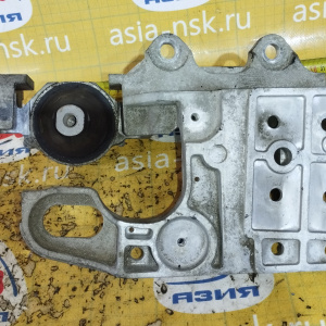 Подушка двигателя Nissan MR20-DE Dualis/Qashqai/X-Trail J10E/T31 2WD CVT ДЕФЕКТ НАДОРВАНА с ухом перед, лев 11220JD200 / 11220EN002 / 11221JD200
