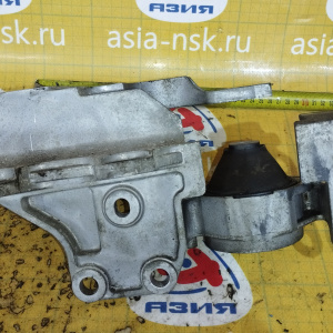 Подушка двигателя Nissan MR20-DE Dualis/Qashqai/X-Trail J10E/T31 2WD CVT ДЕФЕКТ НАДОРВАНА с ухом перед, лев 11220JD200 / 11220EN002 / 11221JD200