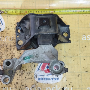 Подушка двигателя Nissan MR20 Dualis/Qashqai J10 2WD ДЕФЕКТ НАДОРВАНА гелий вытекает перед, прав 11210JD200