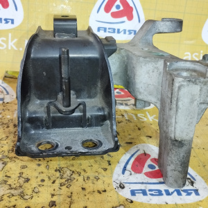 Подушка двигателя Nissan MR20 Dualis/Qashqai J10 2WD ДЕФЕКТ НАДОРВАНА гелий вытекает перед, прав 11210JD200
