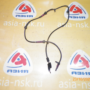 Датчик ABS Nissan Teana TNJ32 зад, лев 4WD С фишкой.