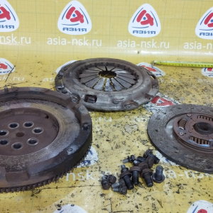 Маховик MITSUBISHI 4D68 RVR N28W/N48W 7 болтов + корзина ( диск 225 мм. ) маховик с выемкой ( 684W ) MD188711 / MD188710