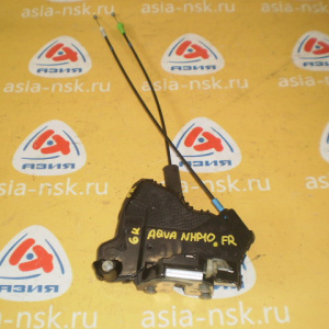 Замок двери Toyota NHP10 Aqua 6 контактов перед, прав