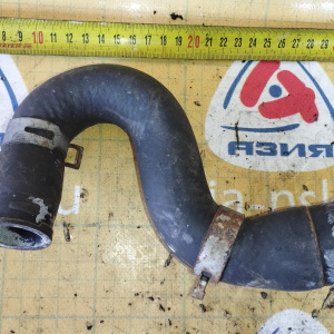 Патрубок  радиатора Nissan 215010M000 / 215010M002 Pulsar N15/B14 GA15 в верх.