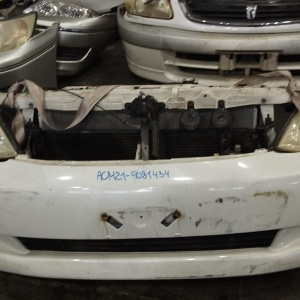 Ноускат Toyota Ipsum ACM21 '2003-2009 дефект крепления R фары ф.44-55 xenon т.28-168