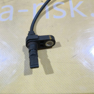 Датчик ABS Toyota RAV4/Vanguard ACA30/ACA31/ ACA33/ACA36/ACA38/ALA30/ALA49/ ASA33/ASA38/ASA44/GSA33/GSA38/ZSA30/ZSA35/ZSA42 перед, лев ОБРЕЗАНА ФИШКА 89543-4