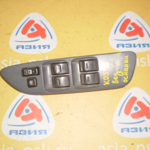 Пульт стеклоподъемника Toyota Land Cruiser Prado KDJ95 перед, прав RHD (без обрамления) 84820-60180