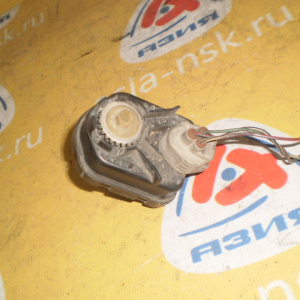 Корректор фары Toyota Harrier MCU15