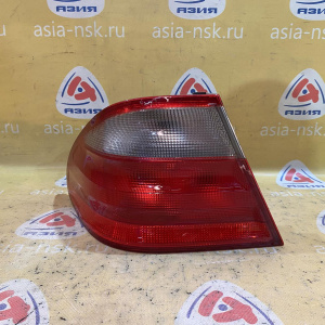 Стоп Mercedes CLK-Class W208/C208 '2001 L Купе (трещина на корпусе) A2088200164