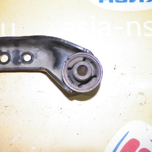 Подушка редуктора Nissan R50/LR50/LUR50/PR50/RR50/TR50/JR50/JLR50/ALWE50/APWE50/AVWE50/FPWGE50 4WD Переднего редуктора. Передняя правая. перед, прав 54730-0W0