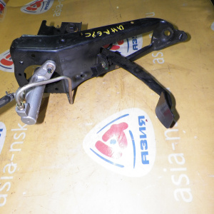 Цилиндр сцепления Isuzu NHR69C Elf Главный цилиндр . В сборе с педалью. Сечение 3/4