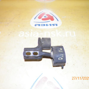 Подушка глушителя Toyota Corolla/Sprinter AE100/AE101/AE110/AE111/EE101/EE110/EE111 (подушка глушителя). Стоит спереди на балке с противовесом.. F 175