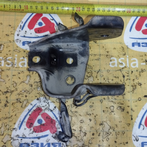 Крепление подушки ДВС Mitsubishi 4G63 RVR/Chariot N13W/N33W '11.1991-08.1992 2WD a/t DOHC OLD перед, прав ( 48 ) MD752848