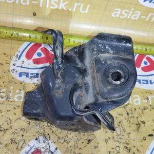 Крепление подушки ДВС Mitsubishi 4G63 RVR/Chariot N13W/N33W '11.1991-08.1992 2WD a/t DOHC OLD перед, прав ( 48 ) MD752848