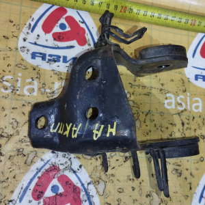 Крепление подушки ДВС Mitsubishi 4G63 RVR/Chariot N13W/N33W '11.1991-08.1992 2WD a/t DOHC OLD перед, прав ( 48 ) MD752848