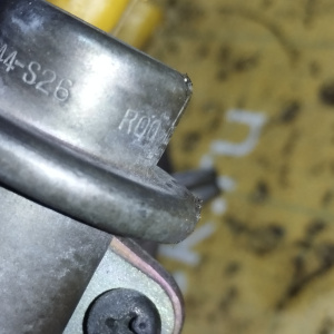 Форсунка Subaru EJ205 Forester SF5 '08.1999-12.2000 стоимость за комплек с рейками цвет желтый + клапан обратки R 17523AA452 / A46-702 D12 + 17522AA57