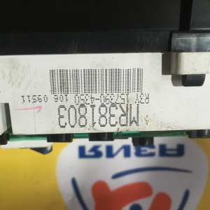 Панель приборов Mitsubishi Galant EA1A MR381803