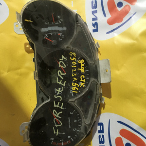 Панель приборов SUBARU Forester SG5 дефект стекла 85012-SA561