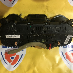 Панель приборов SUZUKI Escudo TDA4W '2010- дефект 34110-79K04