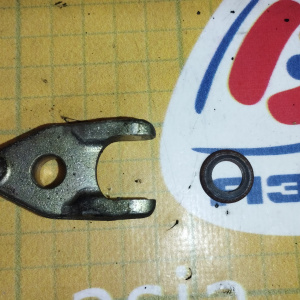 Крепление форсунки Toyota 3S-FSE Vista Ardeo SV50/SXN10/ST210 '1998-2001 + шайба + болт 23695-74010 + 90209-10021 + 90105-08050