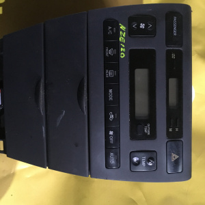 Климат-контроль Toyota NZE120 Corolla/Corolla Spacio дефект крепления 88650-1E470