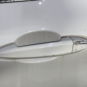 Дверь боковая BMW 2-Series Gran Tourer F46 '2017 перед, лев В сборе (тычки, царапины) 41517392311