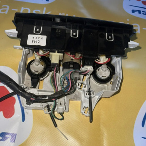 Климат-контроль Mazda CP8W Premacy