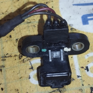 Датчик коленвала Mitsubishi 4G15/4G18 Lancer/Space Star CS3A ДЕФЕКТ РАЗЪЁМА J5T26273 / 	MR420734