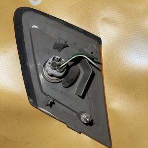 Габарит TOYOTA 22-240 L Mark II GX90 '1994 дефект крепления