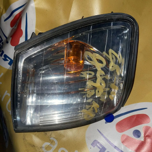 Габарит TOYOTA 28-111 R Noah CR40 '1996-1998 Дефект крепления