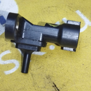 Map-сенсор Toyota 89421-20200 RAV4 2AD-FTV ДЕФЕКТ КРЕПЛЕНИЯ