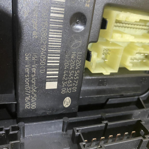 Блок предохранителей Mercedes C-Class W204/S204 Универсал, в багажнике, задний блок SAM A2045457201 '2008