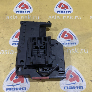 Блок предохранителей Mercedes C-Class W204 под капотом, блок силовых A2075401850 '2010