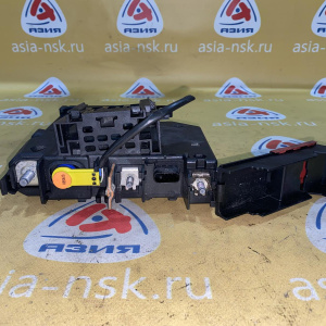 Блок предохранителей Mercedes C-Class W204 под капотом, блок силовых A2075401850 '2010