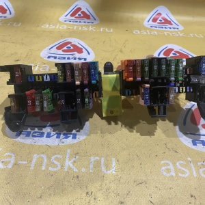 Блок предохранителей Mercedes Viano W639 под капотом F34 A6395400150 '2008