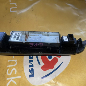 Пульт стеклоподъемника Subaru Impreza XV GPE перед, прав