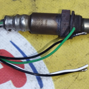 Датчик кислородный Honda D16A HR-V GH3 4 конт., номер 2 ДЕФЕКТ ОБРЕЗАН РАЗЪЁМ ( DS2 ) 234000-7051