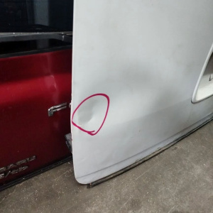 Дверь задняя HONDA Stepwgn RF1/2 дефект