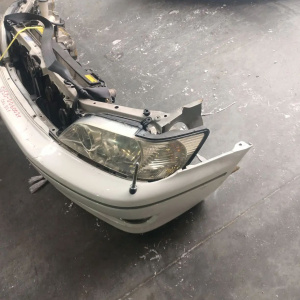 Ноускат Toyota Vista SV50 '2000-2002 a/t дефект крепления правой фары ф.32-174 хром