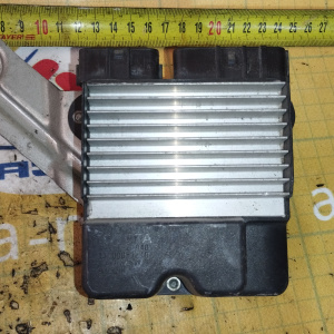 Компьютер Toyota Avensis 89871-20040 2AZ-FSE AZT250 блок управления форсунками ДЕФЕКТ КОРПУСА