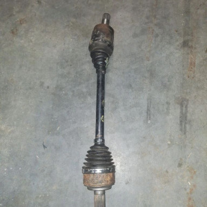 Привод Honda RU3 Vezel перед, лев 2WD дефект пыльника