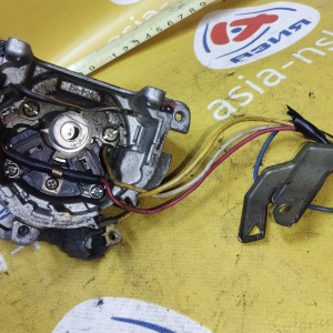 Корпус трамблера / Датчик коленвала TOYOTA 4A 5A 7A только 2 эл. магнита в нижней части ( 4+2 конт. трамблёр )