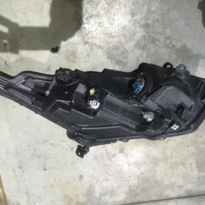 Фара Honda 100-62164 лев Vezel RU3