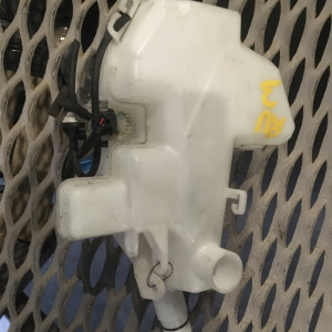 Бачок омывателя Honda RU3 Vezel