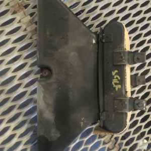 Радиатор масляный Mazda Bongo Friendee SGLR WL с воздухозаборником