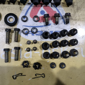 Болт подвески Honda Stepwgn RF2 R комплект REAR 52387-SX0-003/90174-SP0-003/90172-SP0-000/90170-SX0-003/90215-SB0-003/52388-SP0-000