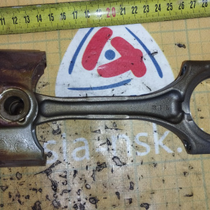 Поршень с шатуном Toyota 1ZR-FE Corolla ZRE151 диаметр 47/20 мм. длина 113 мм. 13201-39185 + 13101-37081