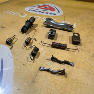 Механизм разводки колодок Honda RF1 Stepwgn С колодок ручника. зад, прав 43361-SX0-N01