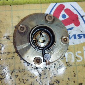 Муфта VVT-i Toyota 1ZR-FE Corolla ZRE151 выпуск перед, прав 13070-37010 / 13070-0T030